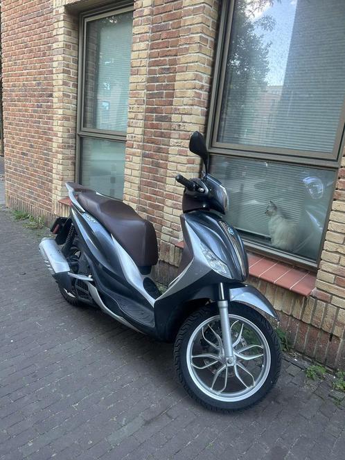 Medley 125cc, Fietsen en Brommers, Scooters | Piaggio, Zo goed als nieuw, Overige modellen, Benzine, Ophalen of Verzenden
