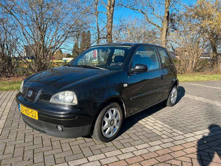 Seat Arosa 1.4 44KW 2003 Zwart, Auto's, Seat, Bedrijf, Arosa, ABS, Airbags, Elektrische ramen, Lichtmetalen velgen, Radio, Benzine