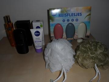 TOILET ARTIKELEN beschikbaar voor biedingen