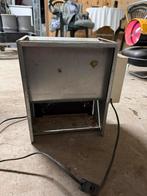 voer- en verwarmingskast voor vogels / jonge dieren, Dieren en Toebehoren, Meerdere dieren