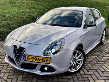Alfa Romeo Giulietta 1.750 TBI AUT 2016 Bianco Lunare Parel! beschikbaar voor biedingen
