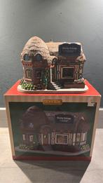 Lemax Dainty Cottage - Kersthuisje, Verzamelen, Poppen, Ophalen of Verzenden, Zo goed als nieuw, Overige typen