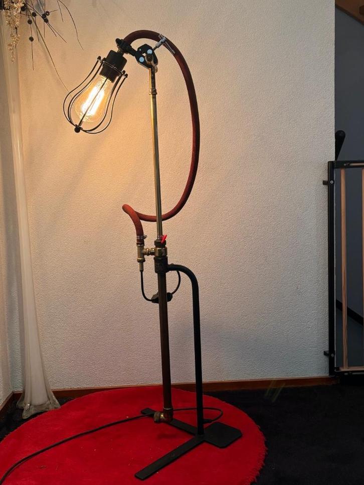 Vloerlamp "Emmerspuit", Huis en Inrichting, Lampen | Vloerlampen, Gebruikt, 150 tot 200 cm, Metaal, Overige materialen, Ophalen