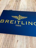 Reclamebord Breitling logo, aluminium, afmeting 40x57 cm, Verzamelen, Ophalen of Verzenden, Nieuw, Reclamebord