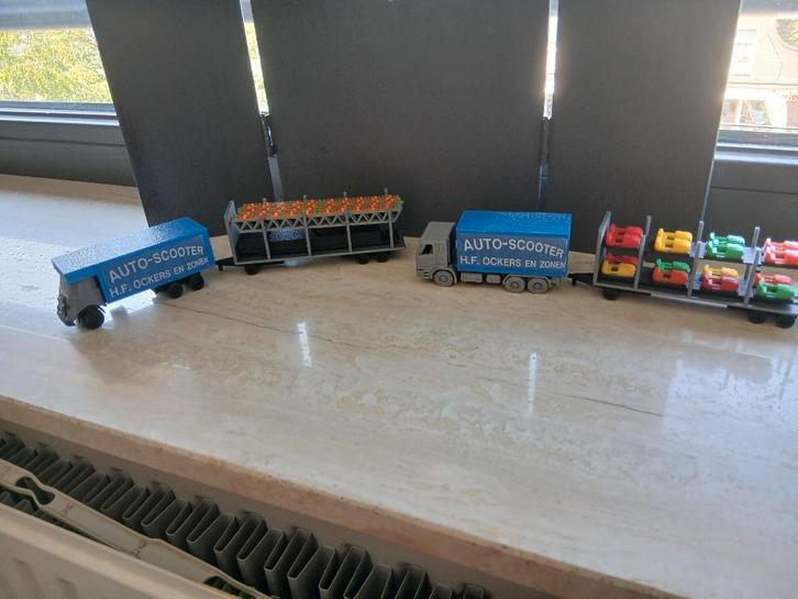 Autoscooter KERMIS een middenbouw en een botswagentrailer, Hobby en Vrije tijd, Modelbouw | Overige, Nieuw, 1:50 tot 1:144, Ophalen of Verzenden