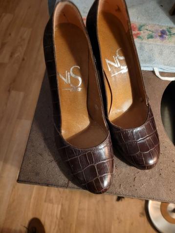 Elegante Pumps met krokodillenprint maat 37 beschikbaar voor biedingen