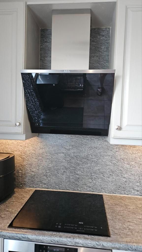 AEG DVE5671HG (60cm) Afzuigkap - Wandmodel met hob2hood l, Witgoed en Apparatuur, Afzuigkappen, Zo goed als nieuw, Inbouw, Wandschouwkap