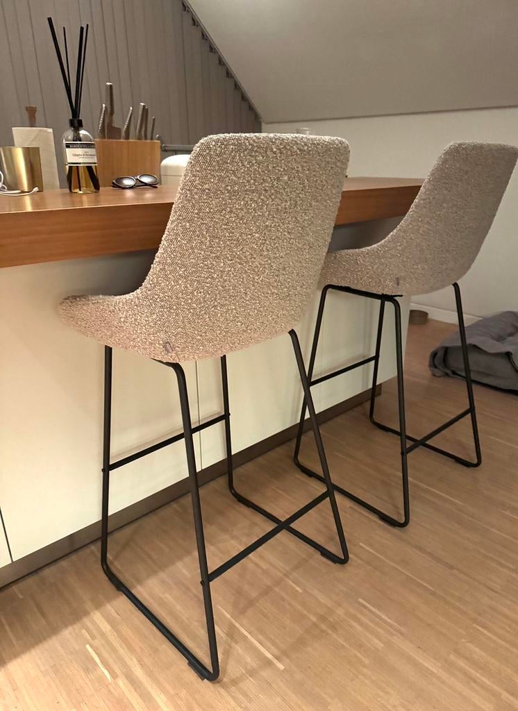 Nolon Nino-Isa Barkruk Bouclé - 2 barkrukken prijs per stuk, 1 kruk, Ophalen of Verzenden, Zo goed als nieuw, 60 tot 90 cm