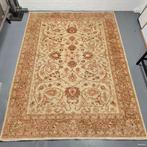 2x Ziegler vloerkleed 350 x 245 en 358 x 271. P/s € 1.295,-, Ophalen