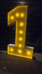 Te huur: Grote lichtgevende cijfers (122 cm) – voor 3 dagen!, Ophalen, Zo goed als nieuw, Verjaardag