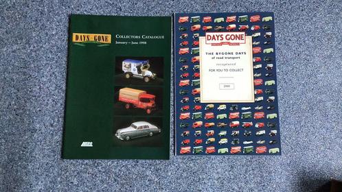 DAYS GONE CATALOGUS FOLDER LOT 2x 1998+ 2000 VERZAMELAAR ?, Hobby en Vrije tijd, Modelauto's | 1:43, Zo goed als nieuw, Auto, Dinky Toys