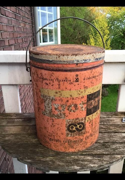 Héél oud en doorleefd blik van Zeelandia. Luctor emulsie vet, Verzamelen, Blikken, Gebruikt, Overige merken, Ophalen of Verzenden