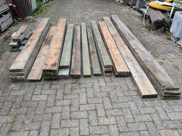 Partij balken en planken  beschikbaar voor biedingen