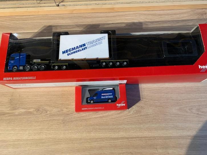Herpa Zwaar Transport Hegmann met begeleidingsvoertuig, Hobby en Vrije tijd, Modelauto's | 1:87, Zo goed als nieuw, Bus of Vrachtwagen