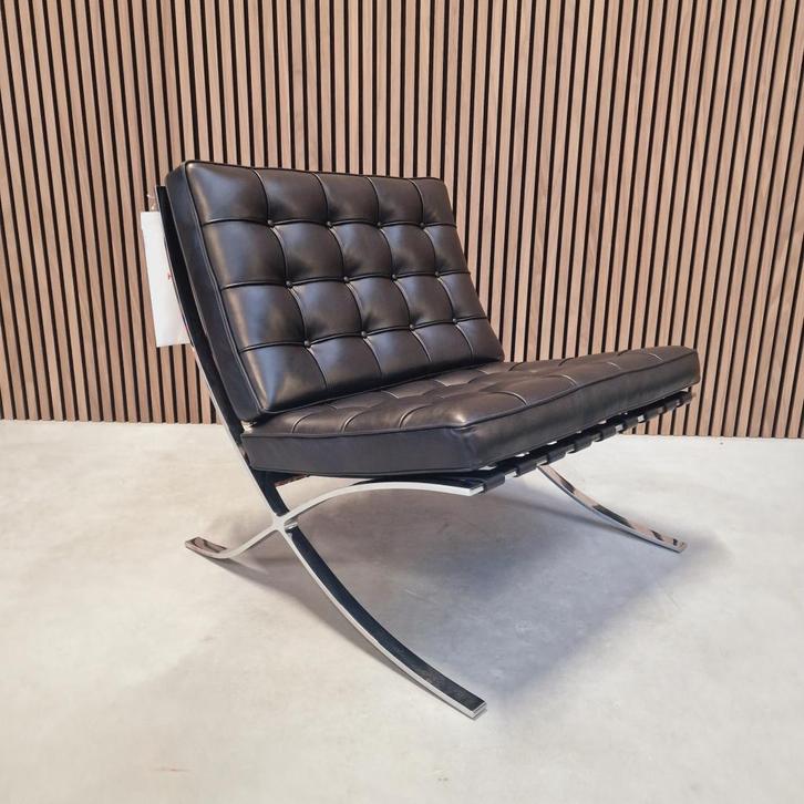 Knoll Barcelona Chair - Venezia Relax Nero, Antiek en Kunst, Antiek | Meubels | Stoelen en Banken, Ophalen of Verzenden