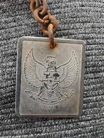 Vintage metalen hanger met Garuda Pancasila –Indonesië wapen, Verzenden, Overige materialen
