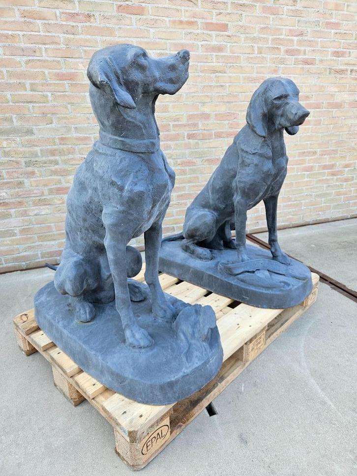 2 gietijzeren jachthonden groot model aan zéér lage prijs !!, Tuin en Terras, Tuinbeelden, Zo goed als nieuw, Dierenbeeld, Metaal
