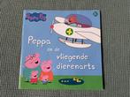 Boekje Peppa en de vliegende dierenarts, Ophalen of Verzenden, Zo goed als nieuw