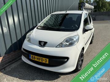 Peugeot 107 1.0-12V XS NAP/5DEURS/AIRCO/CENTRALE-VERGRENDELI beschikbaar voor biedingen