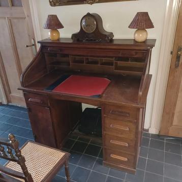 Antiek Rolbureau met Stoel beschikbaar voor biedingen