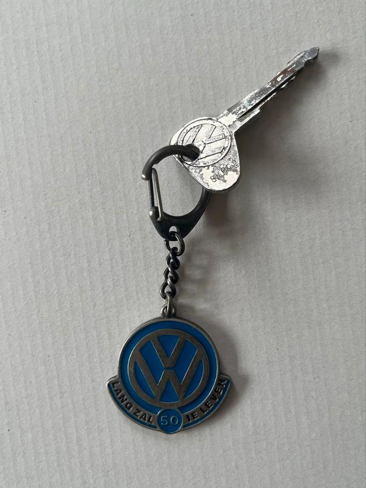 VW Sleutelhanger + Sleutel, Auto diversen, Auto-accessoires, Gebruikt, Ophalen of Verzenden