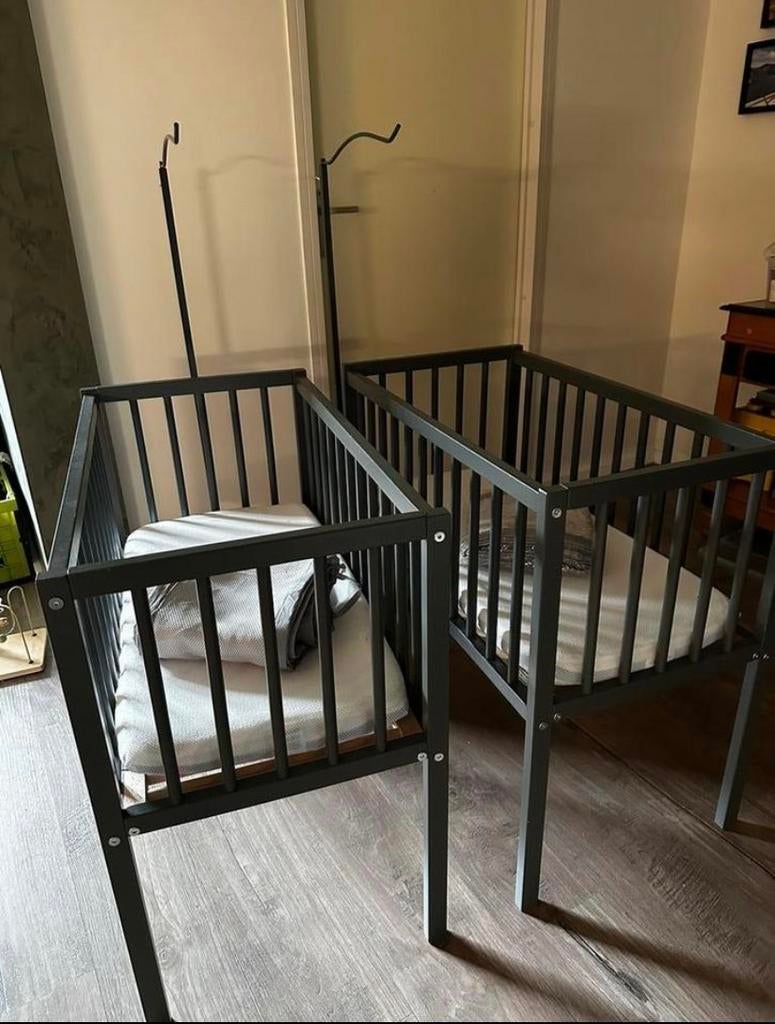 Tweeling wiegjes met toebehoren, Kinderen en Baby's, Babywiegjes en Ledikanten, Ophalen, Gebruikt, Wieg