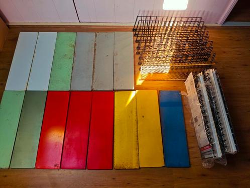 Retro/Vintage groot mega lot Tomado 18 planken & 12 staander, Verzamelen, Retro, Huis en Inrichting, Ophalen of Verzenden