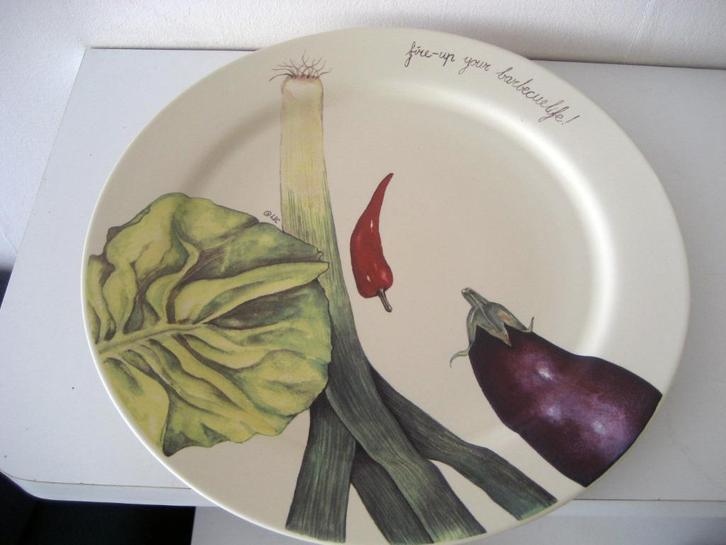 8 extra grote borden, 3 soepkommen, sauskommen., Huis en Inrichting, Keuken | Servies, Zo goed als nieuw, Bord(en), Overige stijlen