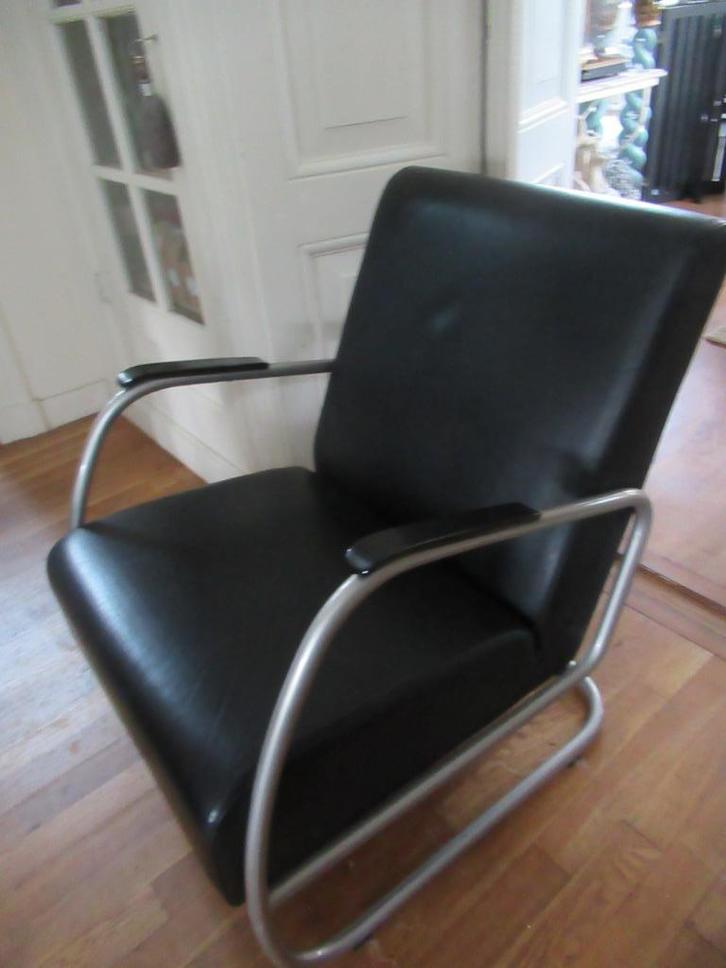 design ZWARTE FAUTEUIL met armleuningen, Huis en Inrichting, Fauteuils, Zo goed als nieuw, Leer, 50 tot 75 cm, Minder dan 75 cm