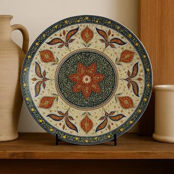 Decoratief porseleinen sierbord – Ø 30,6 cm beschikbaar voor biedingen