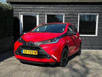 Toyota Aygo 1.0 Vvt-i 69pk 5D 2018 Rood beschikbaar voor biedingen