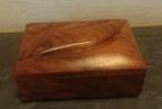 Houten kistje mooi Houtsnijwerk houten sieradendoosje/kistje, Minder dan 50 cm, Minder dan 50 cm, Ophalen of Verzenden, Zo goed als nieuw