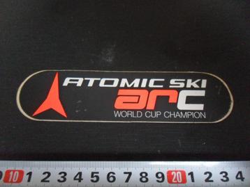 sticker atomic ski arc world cup champion beschikbaar voor biedingen