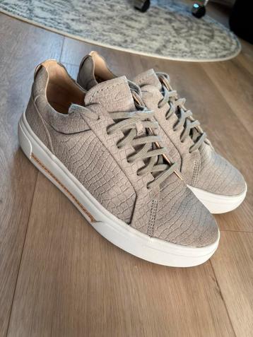 Leren sneakers Clarks grijs, maat 39 beschikbaar voor biedingen