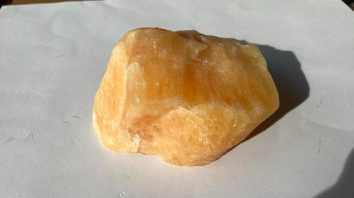 Oranje calciet | 9x8x4 cm | 460 gram, Verzamelen, Mineralen en Fossielen, Mineraal, Ophalen of Verzenden