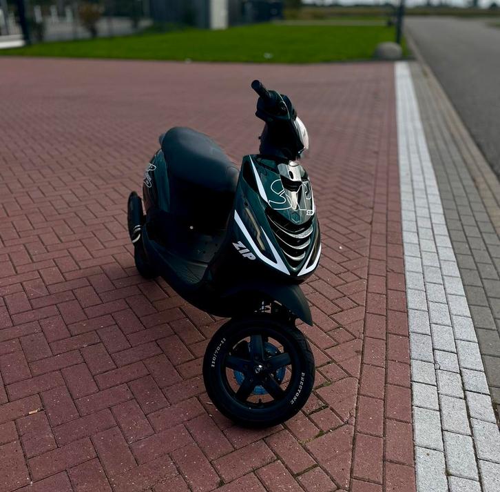 Piaggio zip 2t 70cc Polini Corsa, Fietsen en Brommers, Scooters | Piaggio, Gebruikt, Zip, Maximaal 45 km/u, Tweetakt, Ophalen