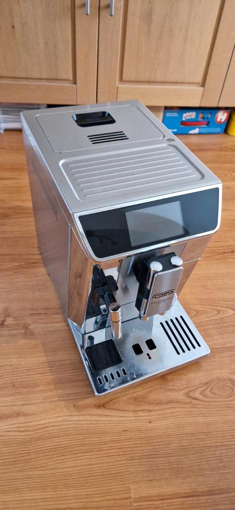 Delonghi Prima Donna Elite Volautomaat met Melkschuimer, Witgoed en Apparatuur, Koffiezetapparaten, Gebruikt, Gemalen koffie, Koffiebonen