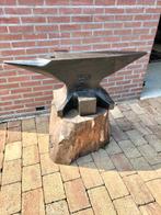 Aambeeld tbv smidse 220 kg, Doe-het-zelf en Verbouw, Ophalen, Zo goed als nieuw