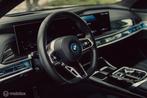 BMW i7 xDrive60 106 kWh|Theatre screen|Skylounge|Massage|HUD, Auto's, BMW, Automaat, Gebruikt, Zwart, 2000 kg