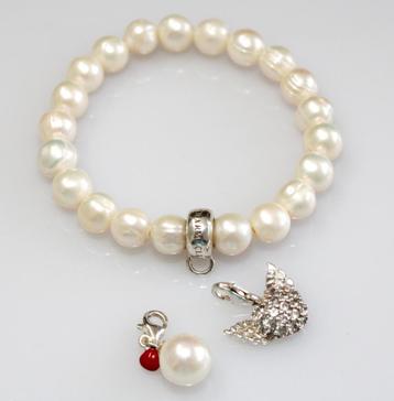Thomas Sabo Sterling Zilver Parel Armband & 2 Charms         beschikbaar voor biedingen