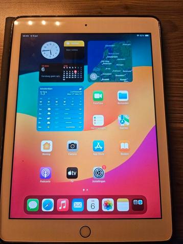 Ipad 6e generatie 32gb WiFi /  Celluar beschikbaar voor biedingen