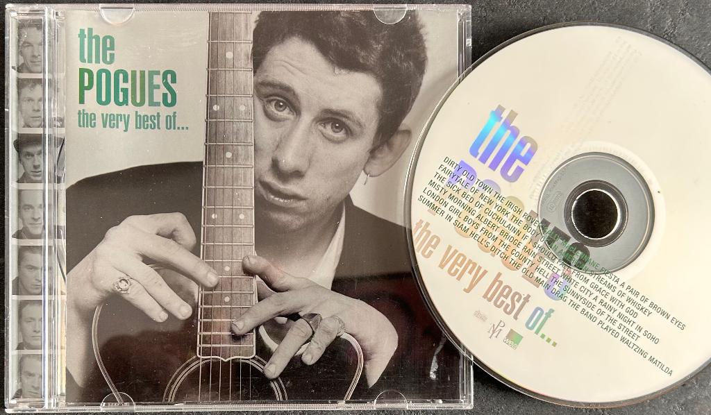 POGUES - The very best of the Pogues ( CD; 21 nummers ), Ophalen of Verzenden, Zo goed als nieuw, Poprock