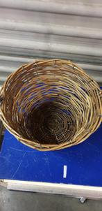 mand met hengsel voor bloemen, Tuin en Terras, Bloempotten, Ophalen of Verzenden, 'T Olde Gre-j, Info@toldegrej.nl, Endepoelstraat 20f Didam