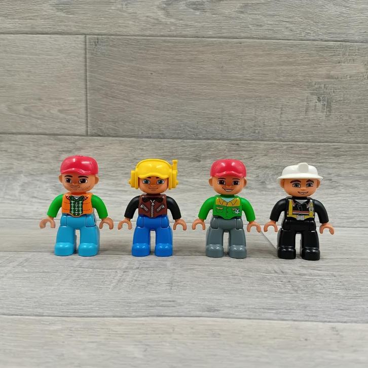 duplo poppetjes 4 mannen, Kinderen en Baby's, Speelgoed | Duplo en Lego, Zo goed als nieuw, Duplo, Ophalen of Verzenden