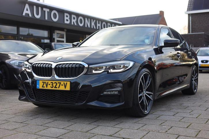 BMW 3-serie 320i AUTOMAAT | M SPORT | LEDER | CAMERA | 19 IN, Auto's, BMW, Bedrijf, Te koop, 3-Serie, ABS, Achteruitrijcamera