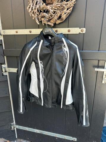 Compleet dames motorkleding set maat 36/38 incl helm beschikbaar voor biedingen