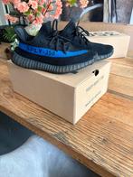 Yeezy boost 350 V2 Dazzling blue | 41 1/3, Kleding | Heren, Schoenen, Ophalen of Verzenden, Zo goed als nieuw, Blauw