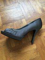 Nieuwe grijze Morgan pumps, maat 38., Kleding | Dames, Ophalen of Verzenden, Nieuw, Grijs