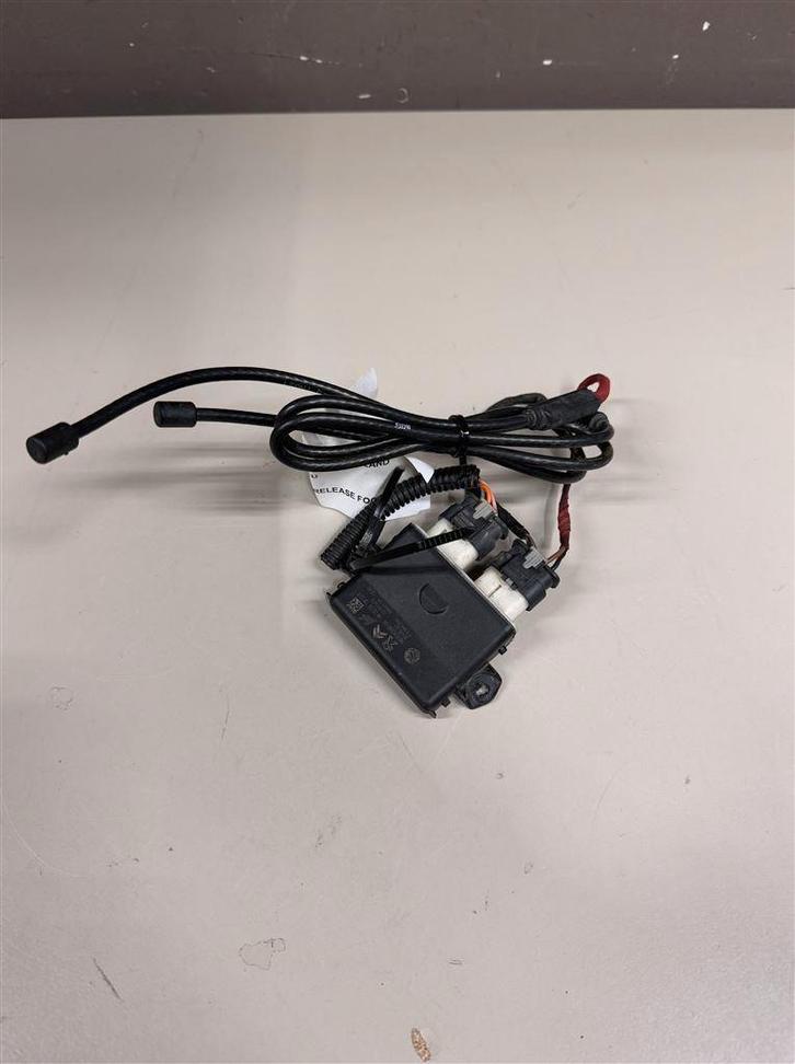 opel grandland achterklepschakelaar ontgrendelingssensor 980, Auto diversen, Auto-accessoires, Zo goed als nieuw, Ophalen of Verzenden