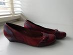 Rode pumps, Kleding | Dames, Schoenen, Pumps, Ophalen of Verzenden, Zo goed als nieuw, Sacha